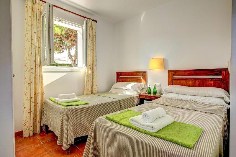 Villa Nereida by Villa Plus - image 15