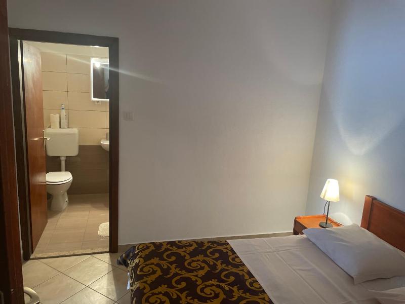 One-Bedroom Apartment image 3