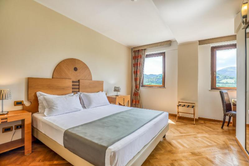 Hotel PentHouse - image 34