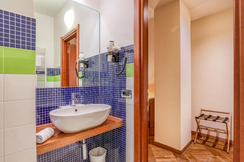 Hotel PentHouse - image 30