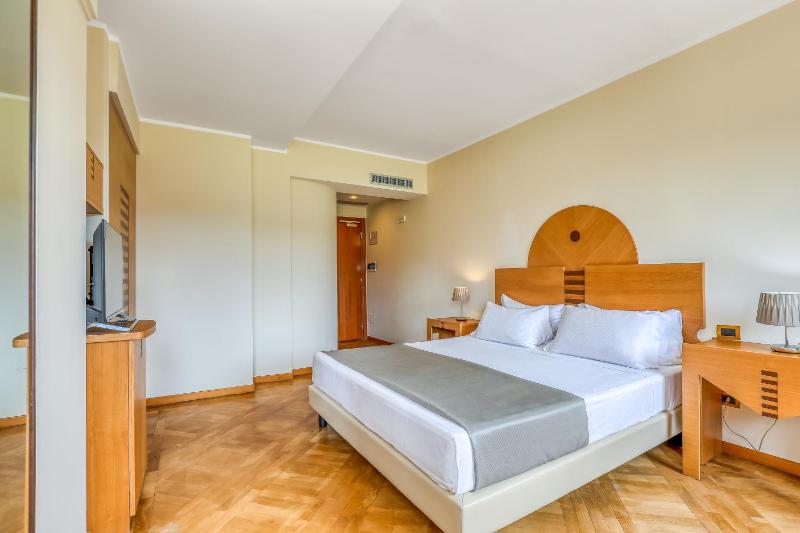 Hotel PentHouse - image 3