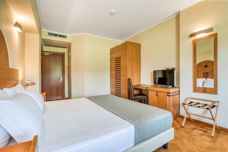 Hotel PentHouse - image 46