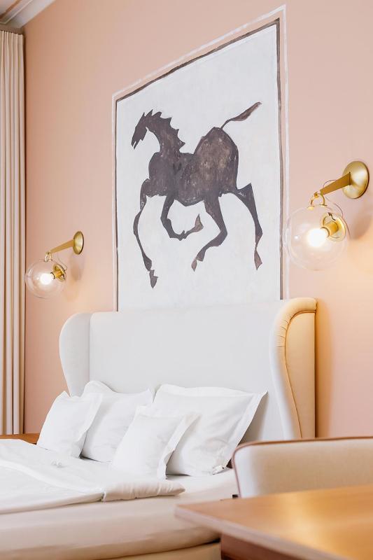 Executive Studio image 4