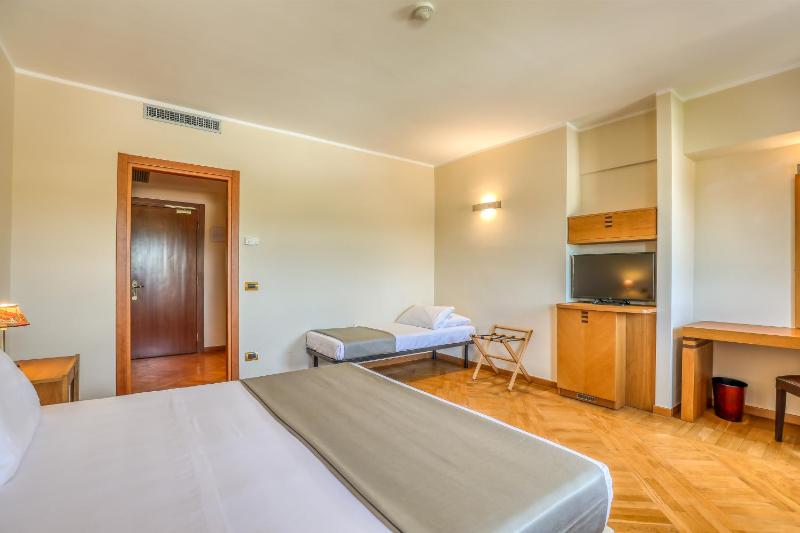 Hotel PentHouse - image 27