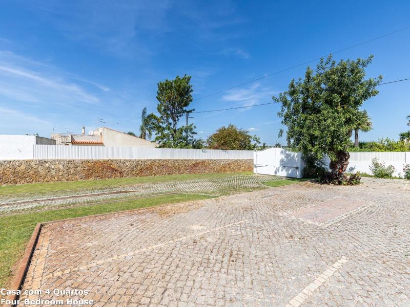 Three-Bedroom House image 2