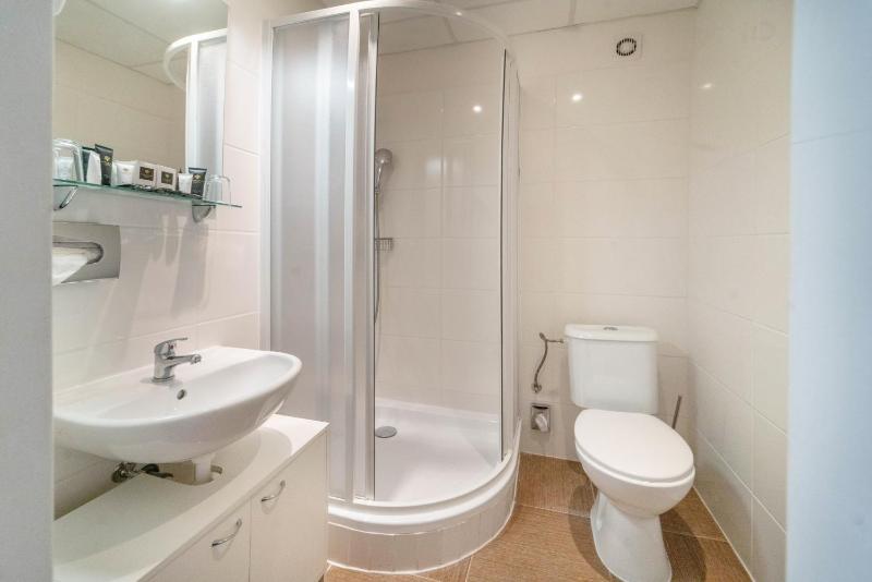 Standard Double or Twin Room image 2