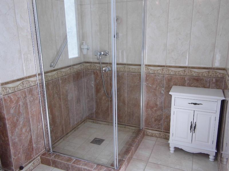 Deluxe Double Room image 2