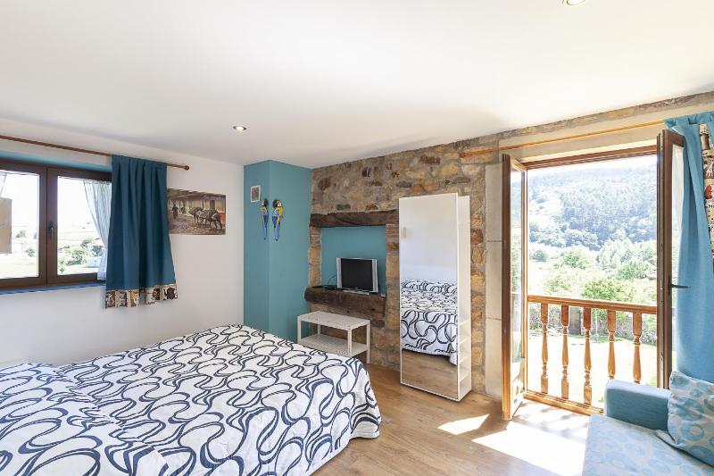 Quadruple Room with Garden View image 2