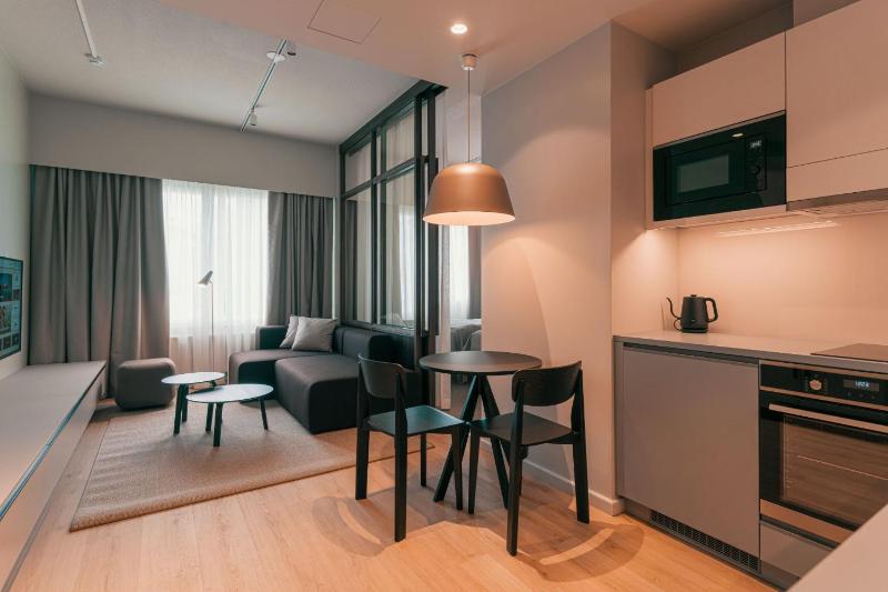 Apartment with double bed (The apartments are within walking distance of the Seurahuone) image 4
