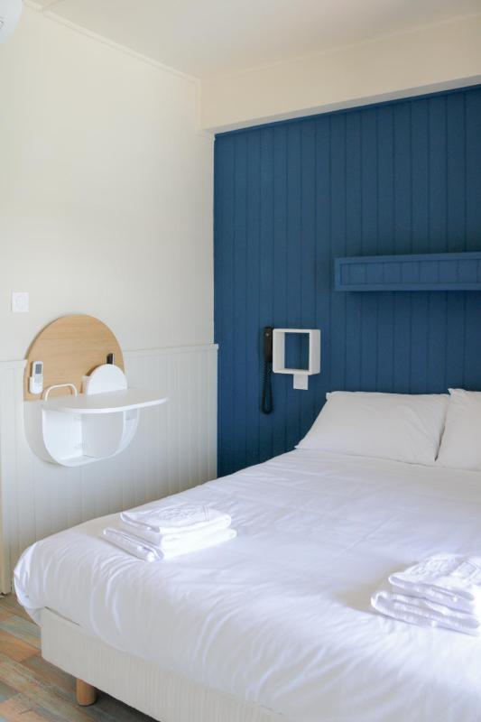 Double Room with Sea View image 3