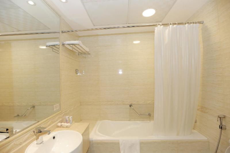 Superior One-Bedroom Apartment image 4