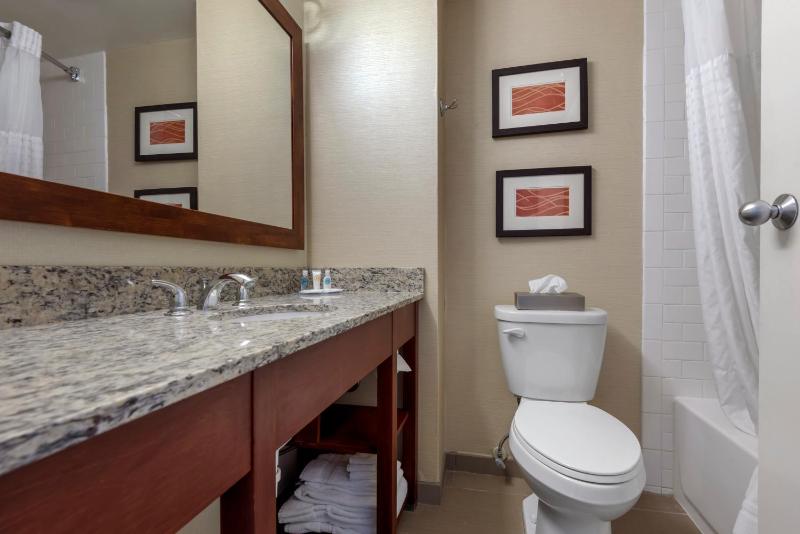 Double Room with Two Double Beds image 4