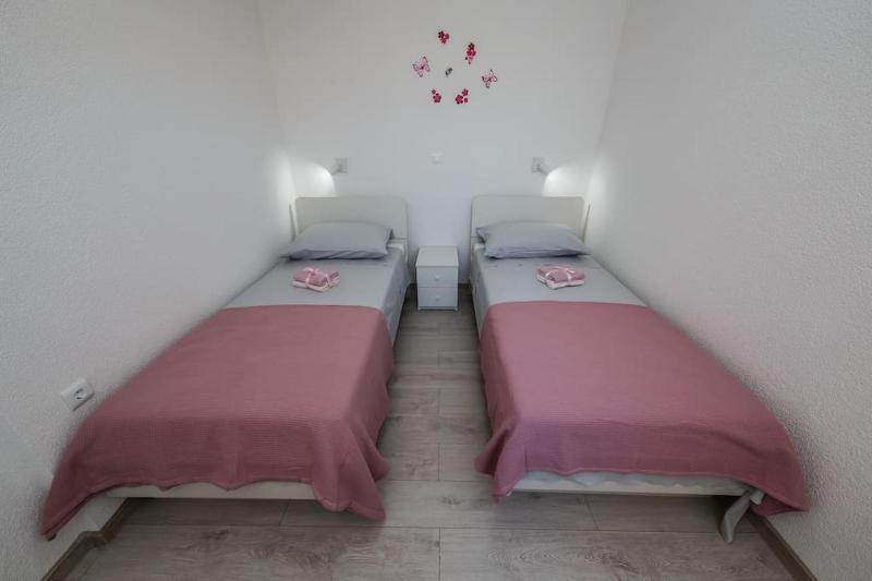 Beach apartment Anđela A2 - image 25