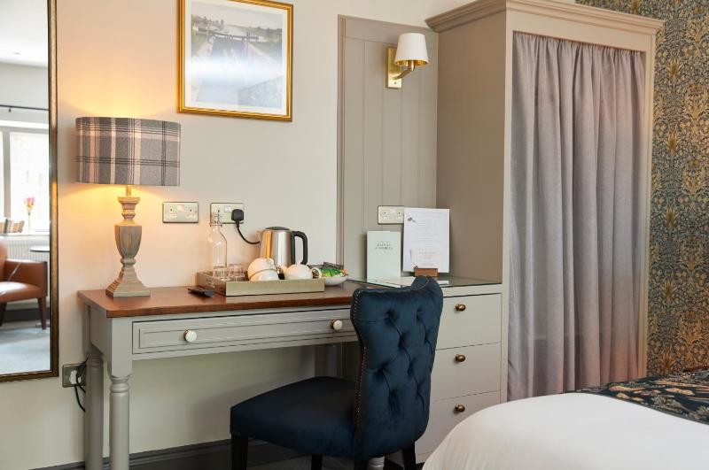Double Room with View image 4
