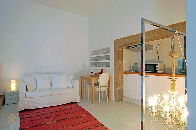 Studio Apartment image 1