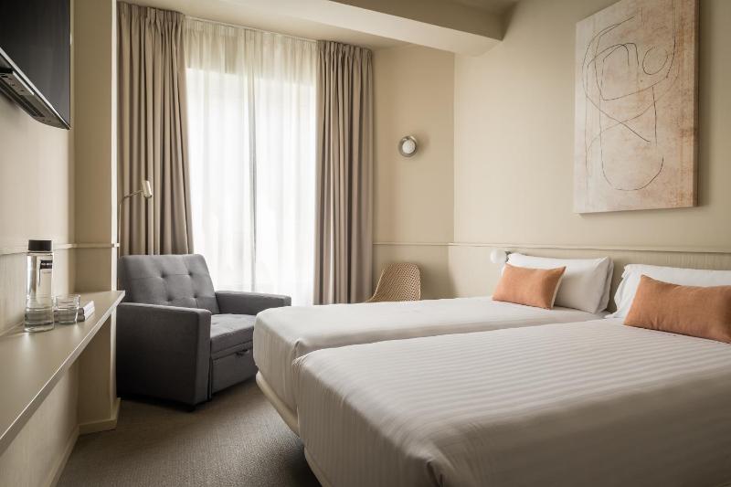 Triple Room image 2