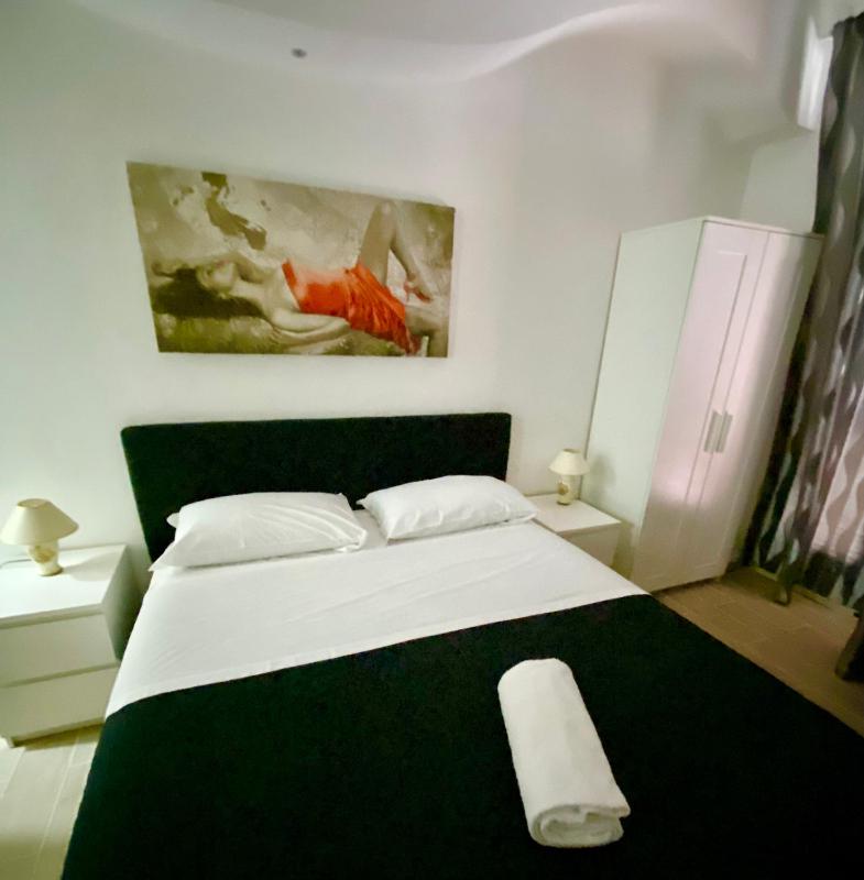 Double Room image 4
