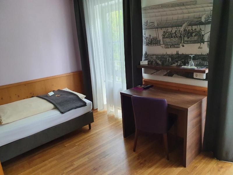 Single Room image 1