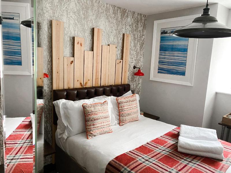 Standard Double Room image 1