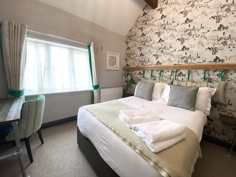 Standard Double Room image 1