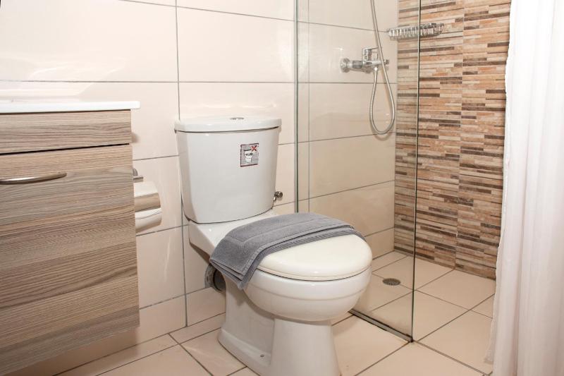 Double Room with Mountain View image 3