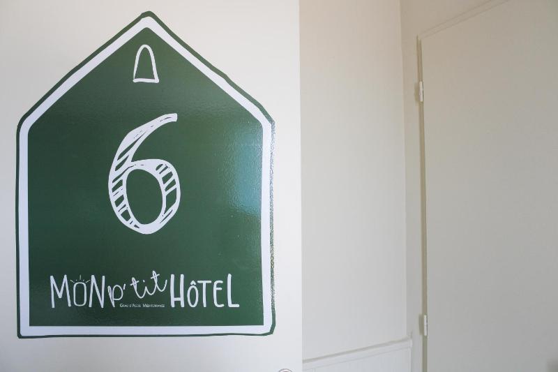 Double Room image 2