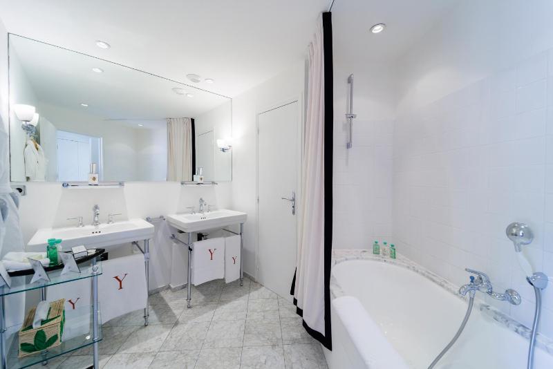 Superior Double or Twin Room image 2