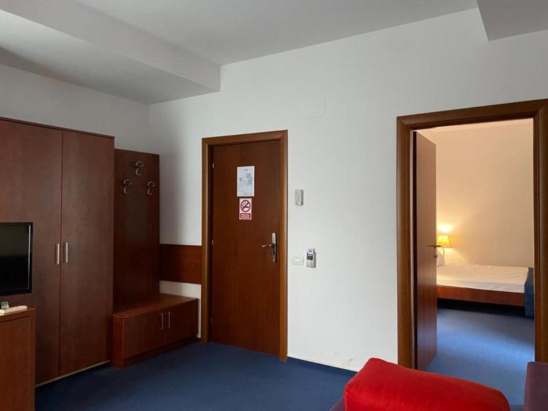 Suite with Terrace image 3