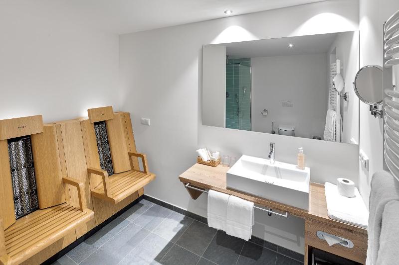 Double Room - Disability Access image 2