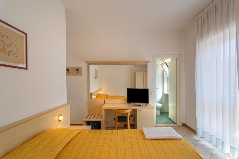 Double Room image 1
