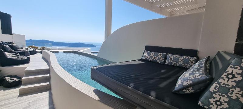Grand Cave Villa with Private Pool and Caldera View (2-7 people) image 1