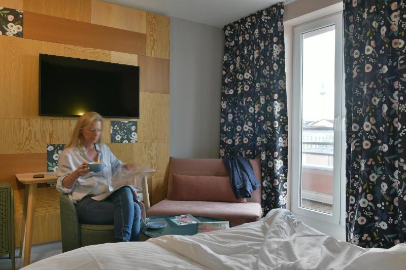 Comfort Double Room with Balcony image 4