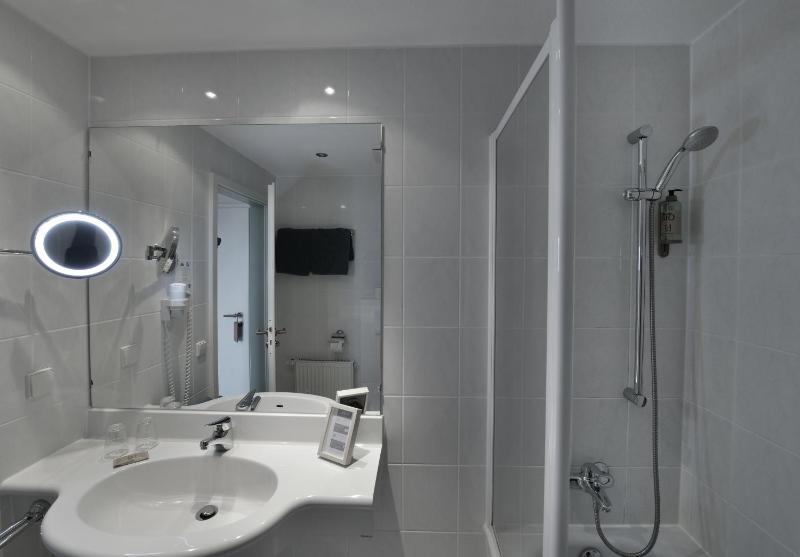 Double Room with Sofa Bed image 2