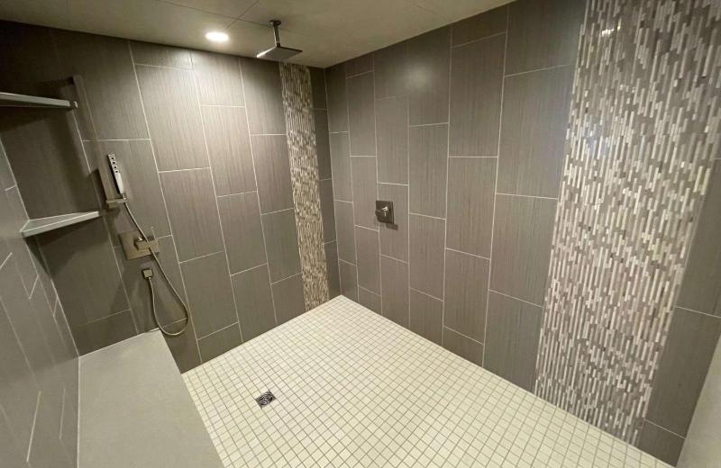 King Suite with Sofa Bed - Pet-Friendly image 4