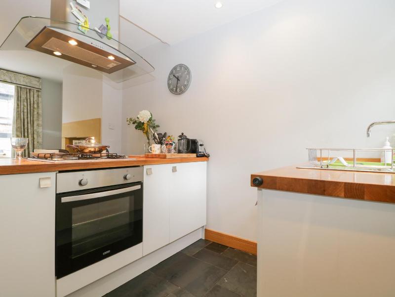Banks Place - image 9