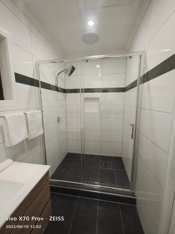 Coachman Motel and Holiday Units - image 41