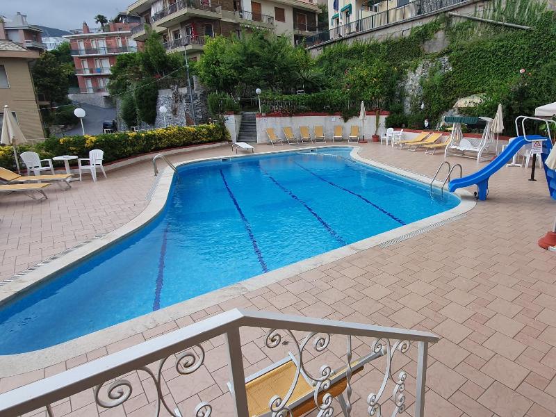 One-Bedroom Apartment image 4