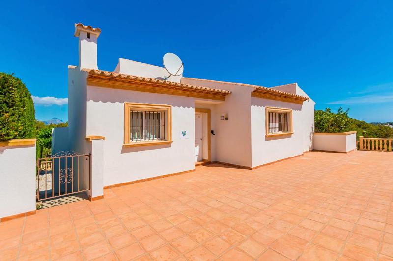Villa Valeta by Villa Plus - image 20