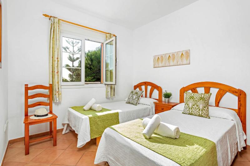 Villa Genestar by Villa Plus - image 28