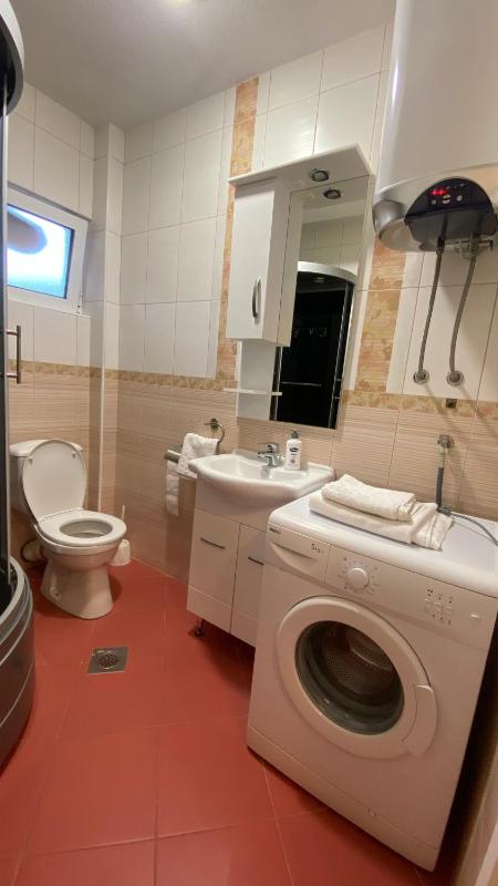 Superior Apartment image 2