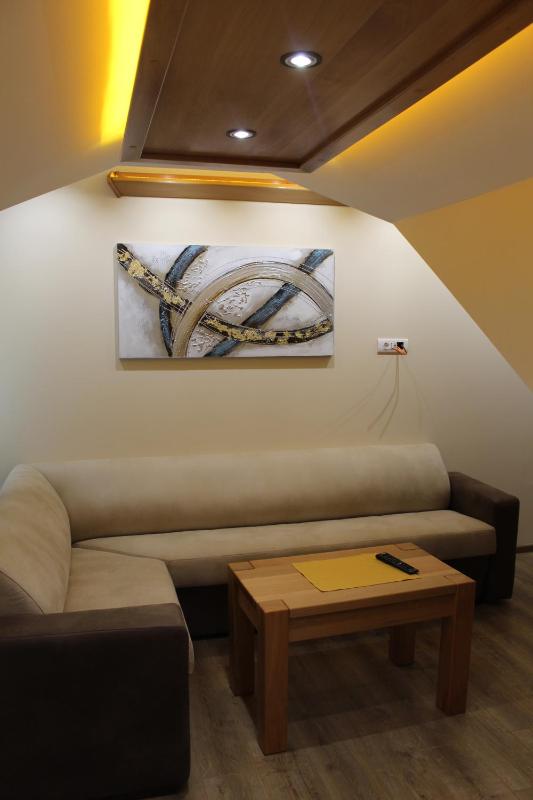 Luxury Quadruple Room image 1