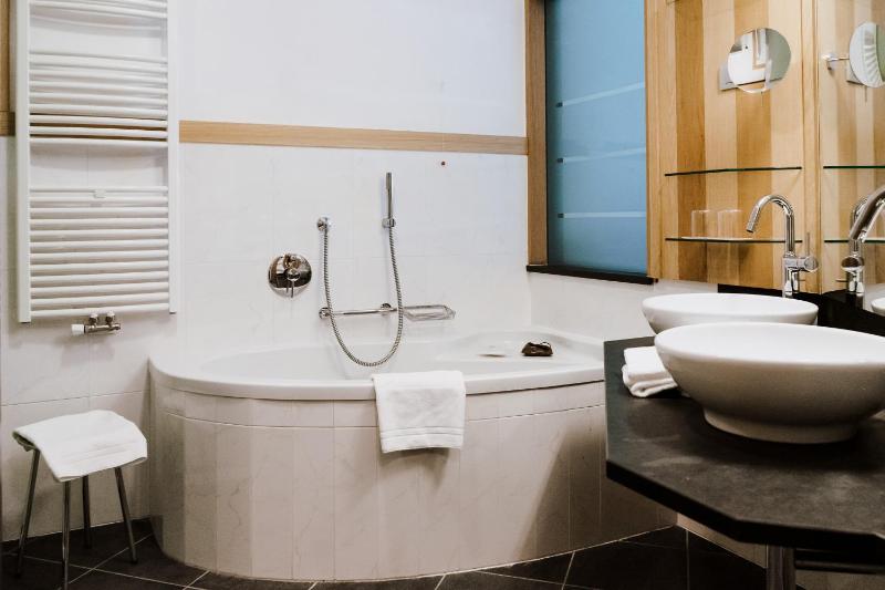 Prestige Suite image 4