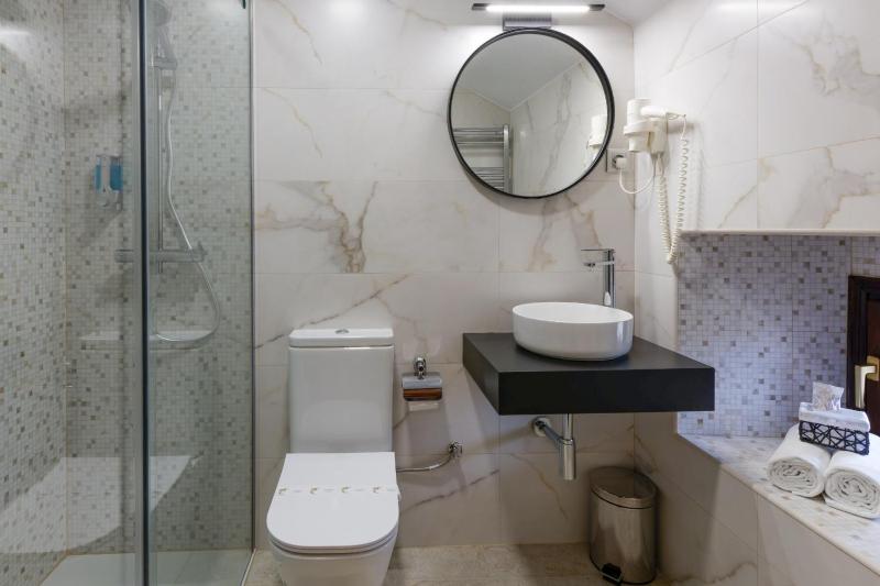 Economy Double or Twin Room image 1