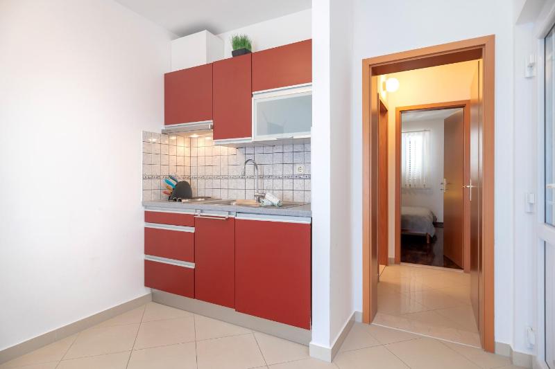Hektorovic poolside apartments - image 6