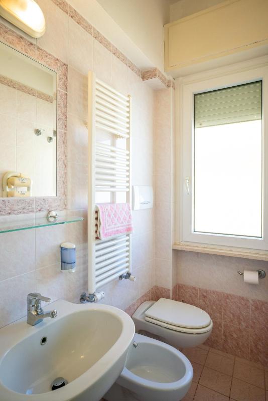 Double or Twin Room image 2