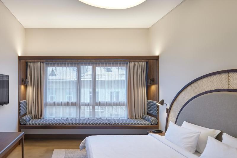 Standard Double Room image 2