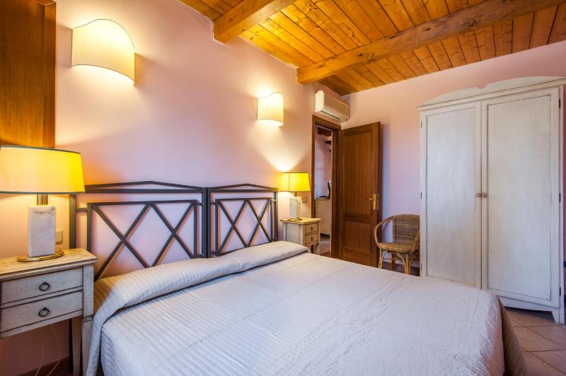 Three-Bedroom Apartment (6 Adults) - Separate Building image 1