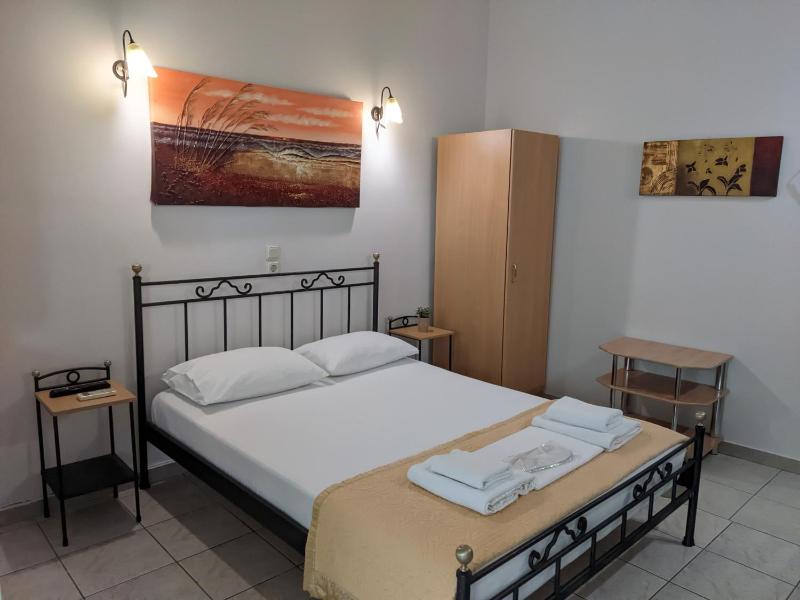 Double Room image 1