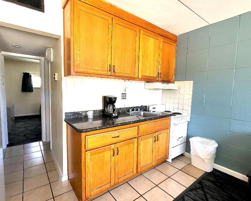 Family Room image 3