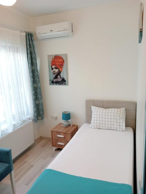 Single Room image 1